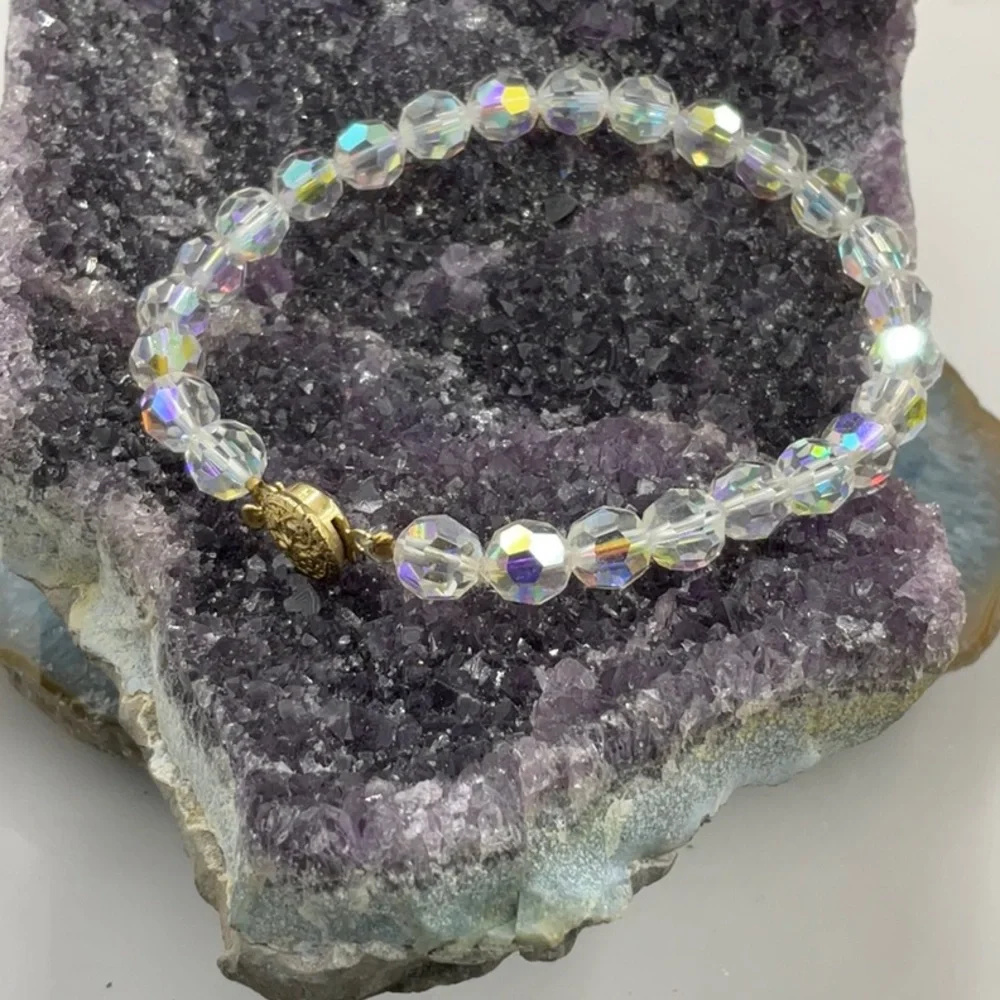 7” Aurora Borealis Sparkling Iridescent Beaded Bracelet With Gold Clasp